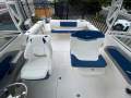Robalo R247 Crossover-Bowrider-Fishing