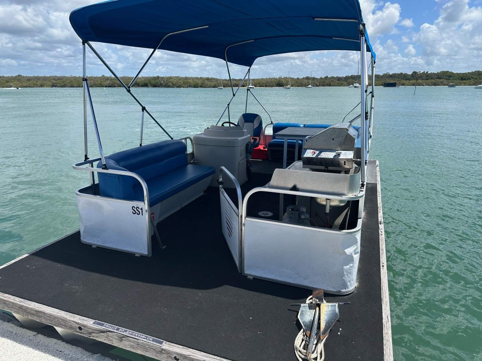 Noosa Cruise Pontoon Boats