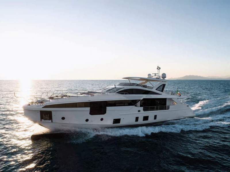 Azimut Grande 32