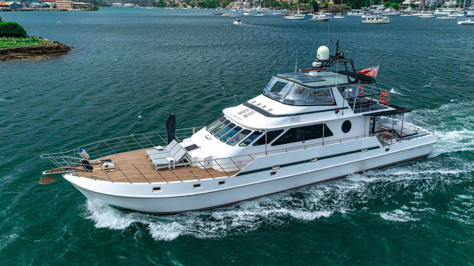 Precision 76 Flybridge Cruiser