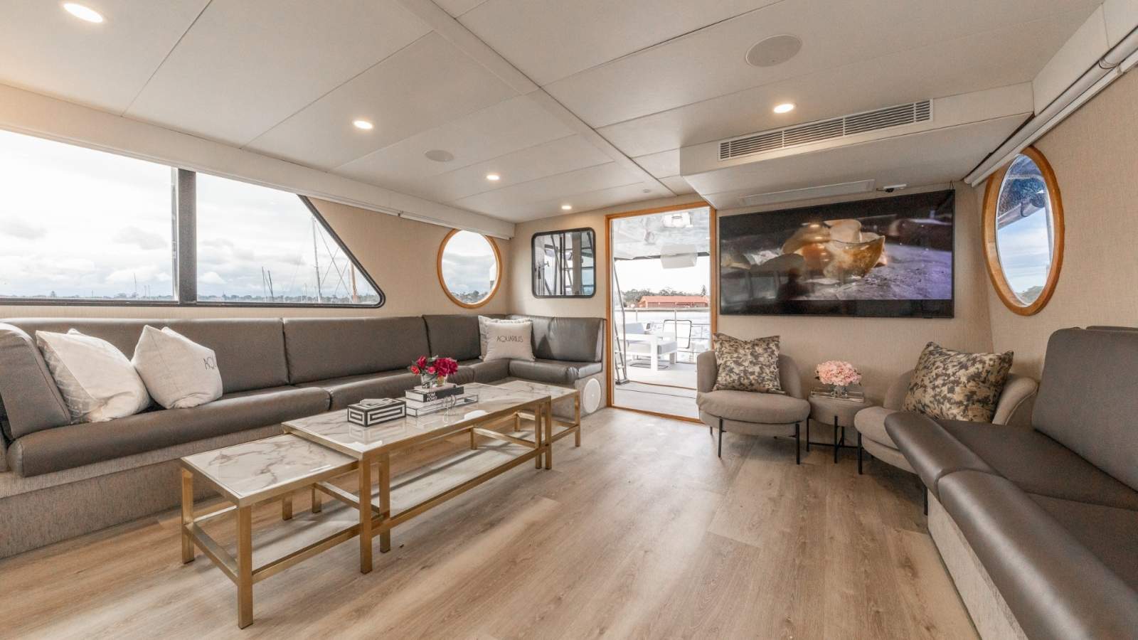 Precision 76 Flybridge Cruiser