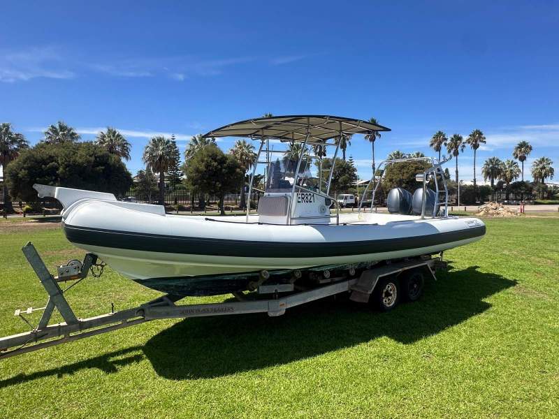 Lianya 850 Centre console RIB