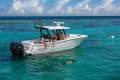 Robalo R300 Centre Console