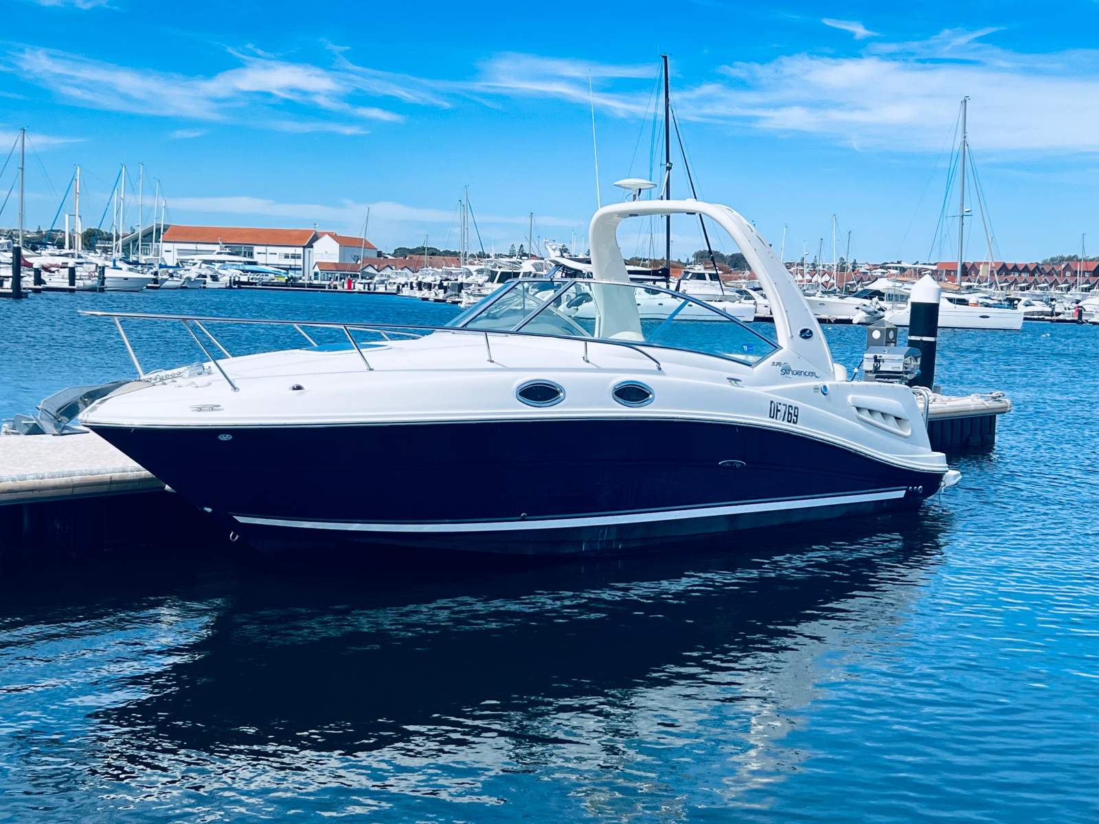 Sea Ray 275 Sundancer