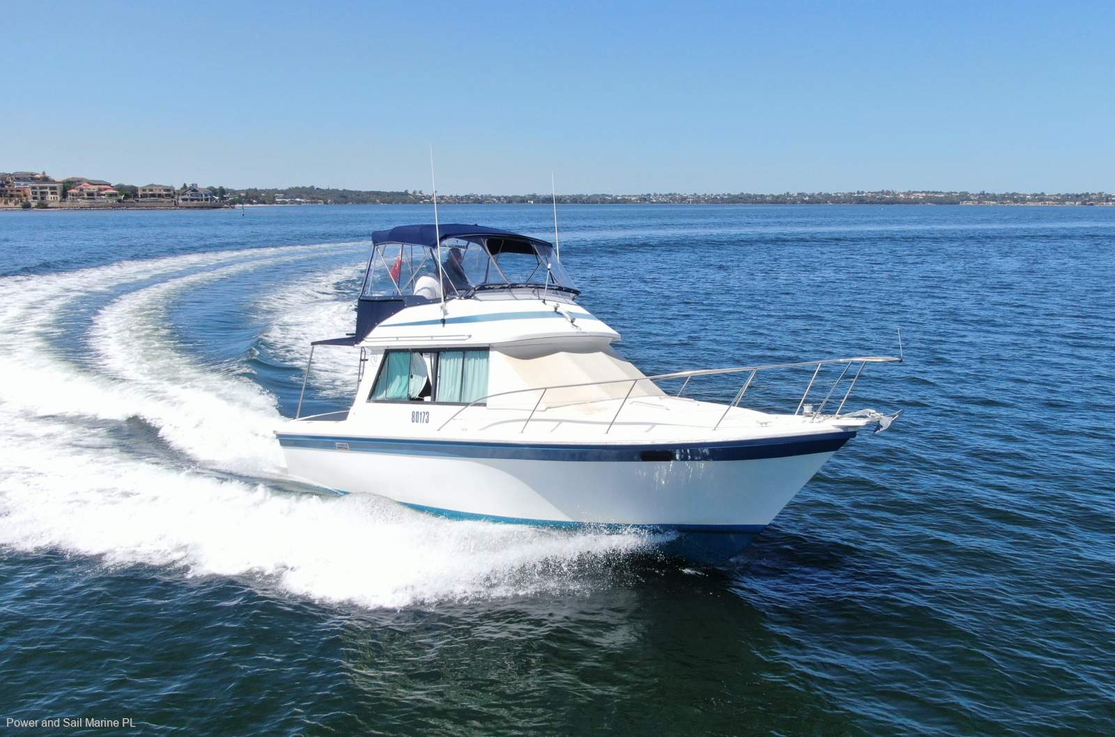 Riviera 32 Flybridge