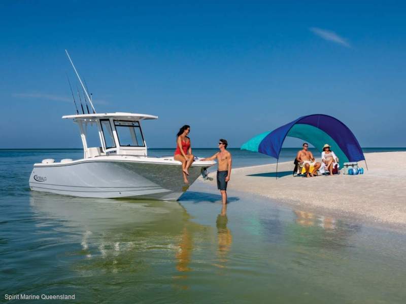 Robalo R270 Centre Console