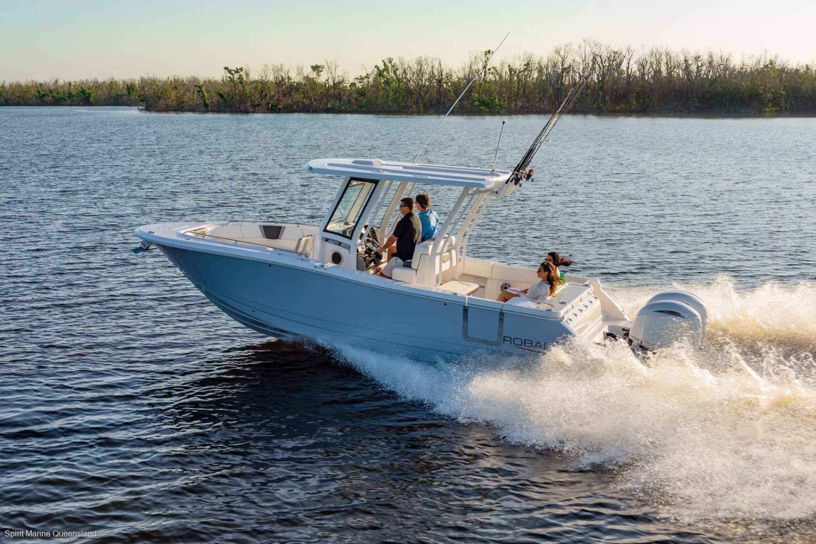 Robalo R270 Centre Console