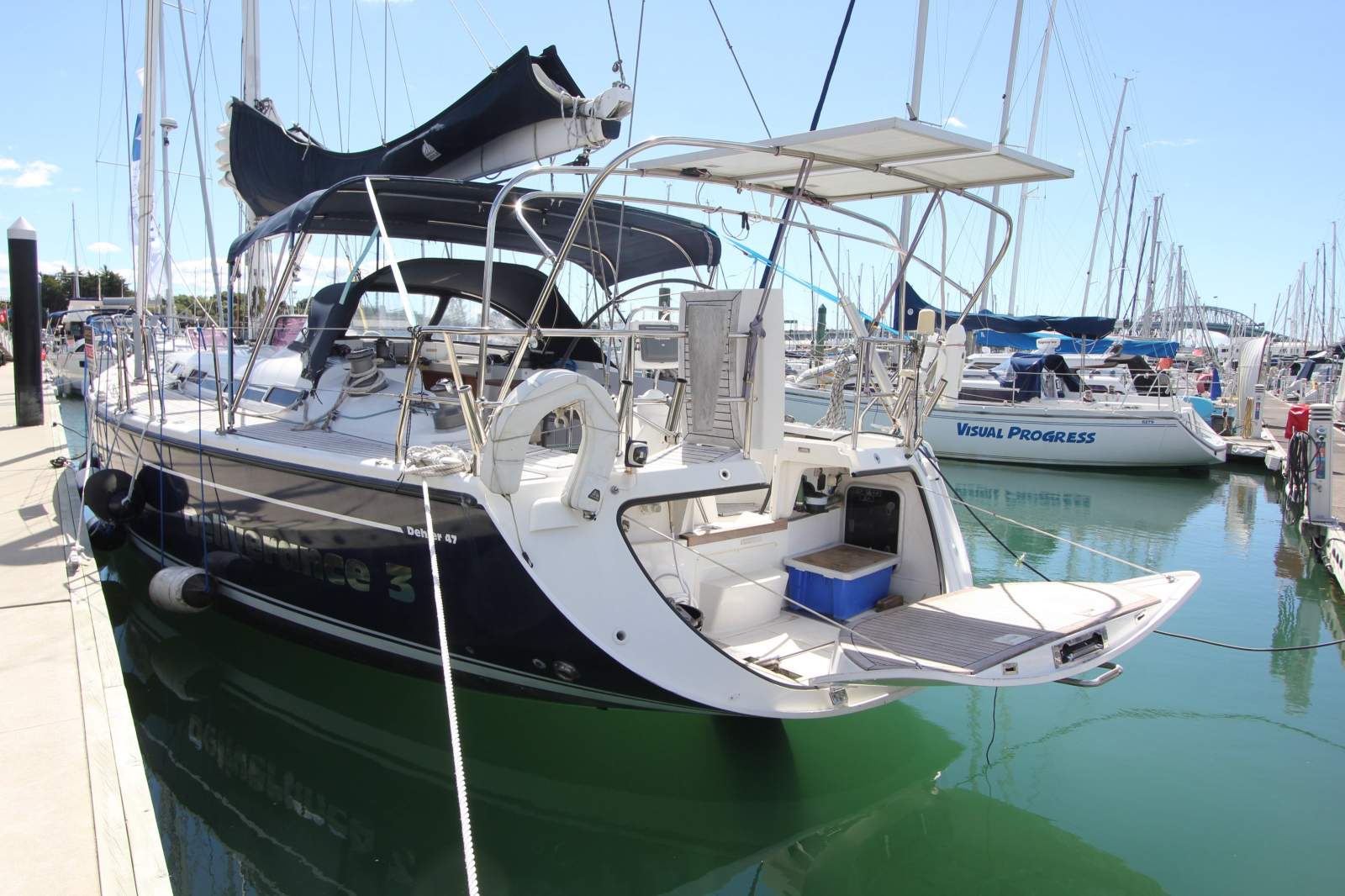 Dehler 47 Elegant - strong and proven world cruiser