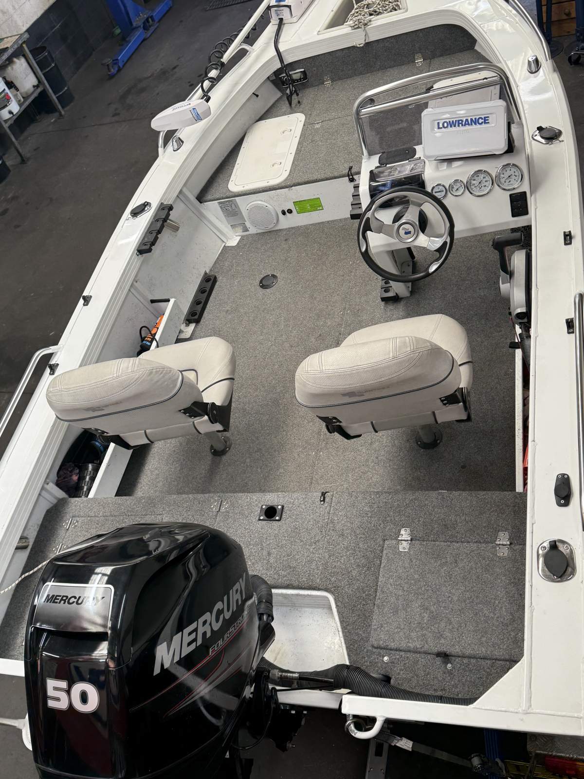 Quintrex 420 Renegade SC