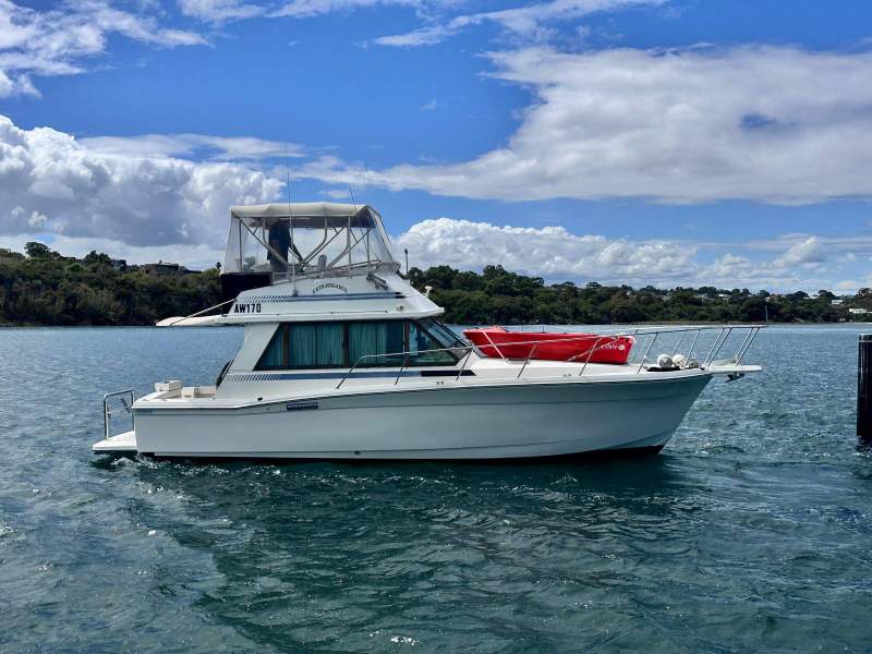 Mariner 3400 Flybridge ( 2 x Shaft drive, Dual Helms & Genset )