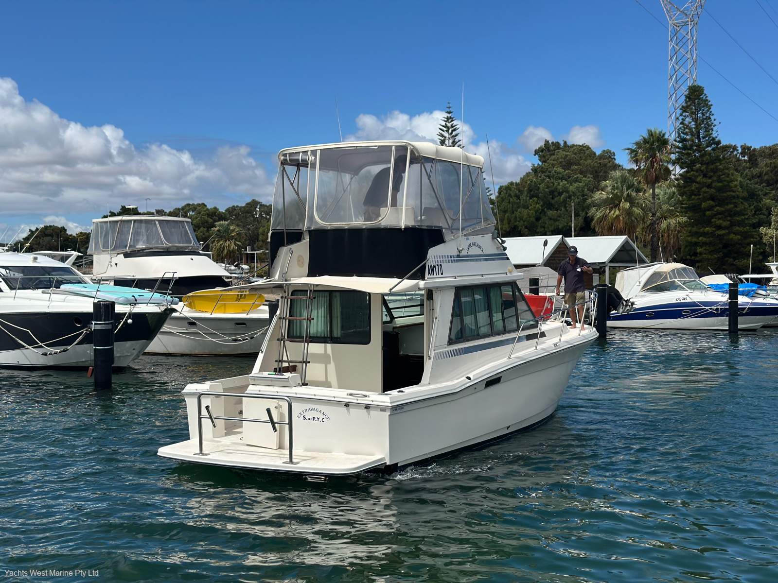Mariner 3400 Flybridge ( 2 x Shaft drive, Dual Helms & Genset ):MARINER 34 by YACHTS WEST ph 9335 7788