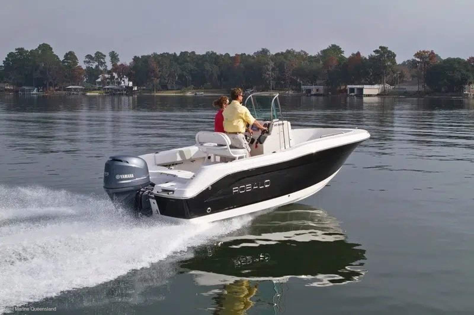 Robalo R180 Centre Console