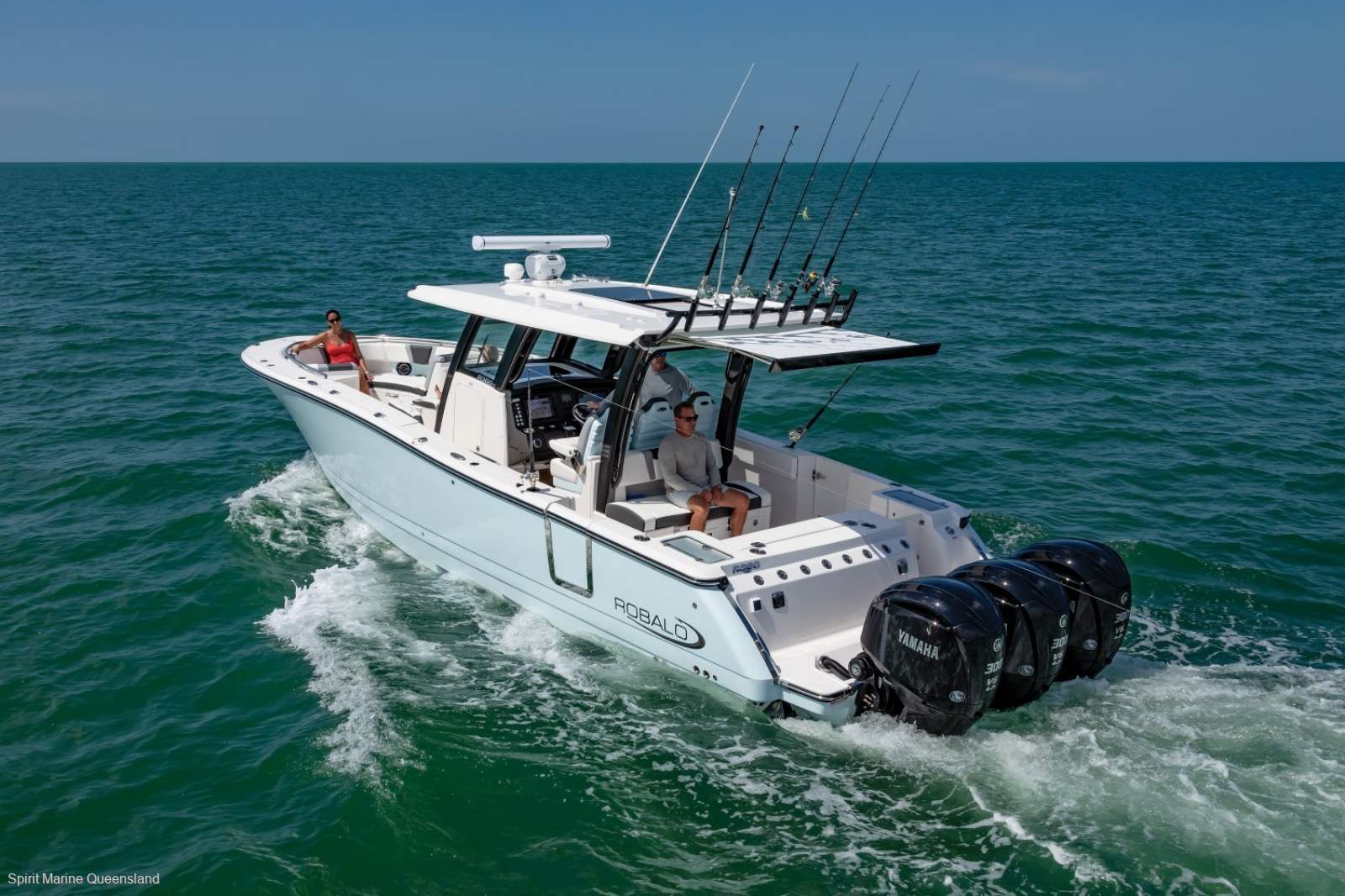 Robalo R360 Centre Console