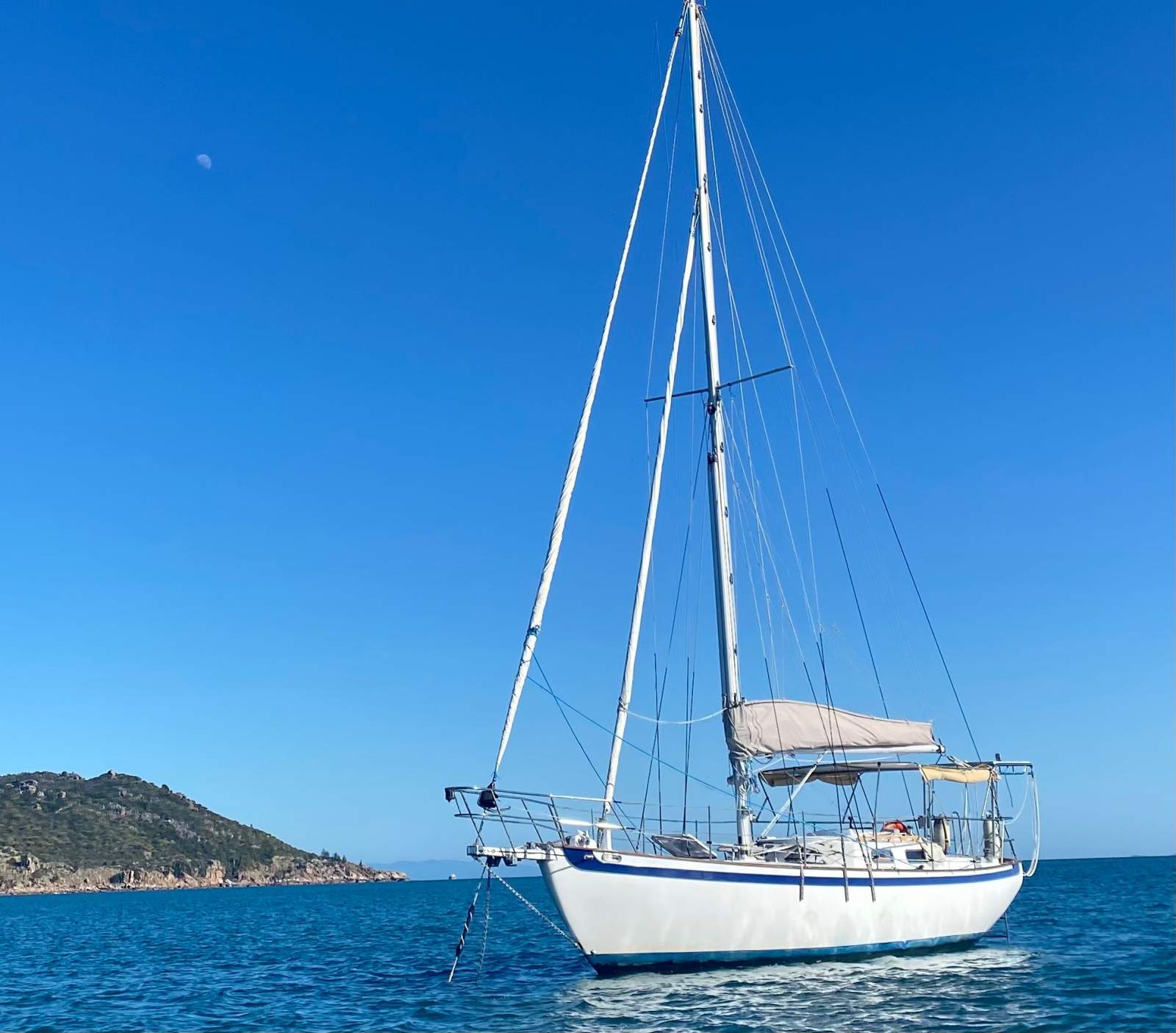 Tradewinds 33 - Bluewater and Coastal Cruiser