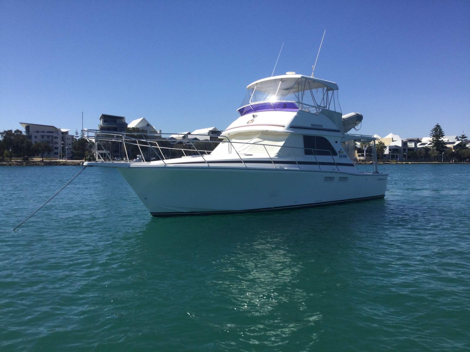 Caribbean 40 Flybridge Cruiser