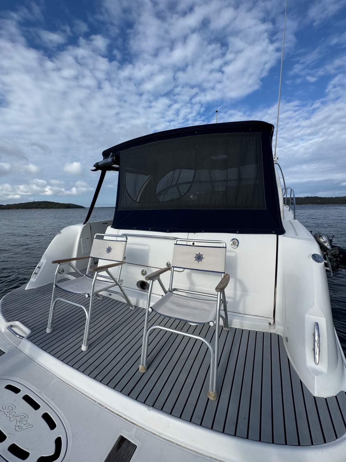 Sea Ray 425 Sundancer Extended swim platform