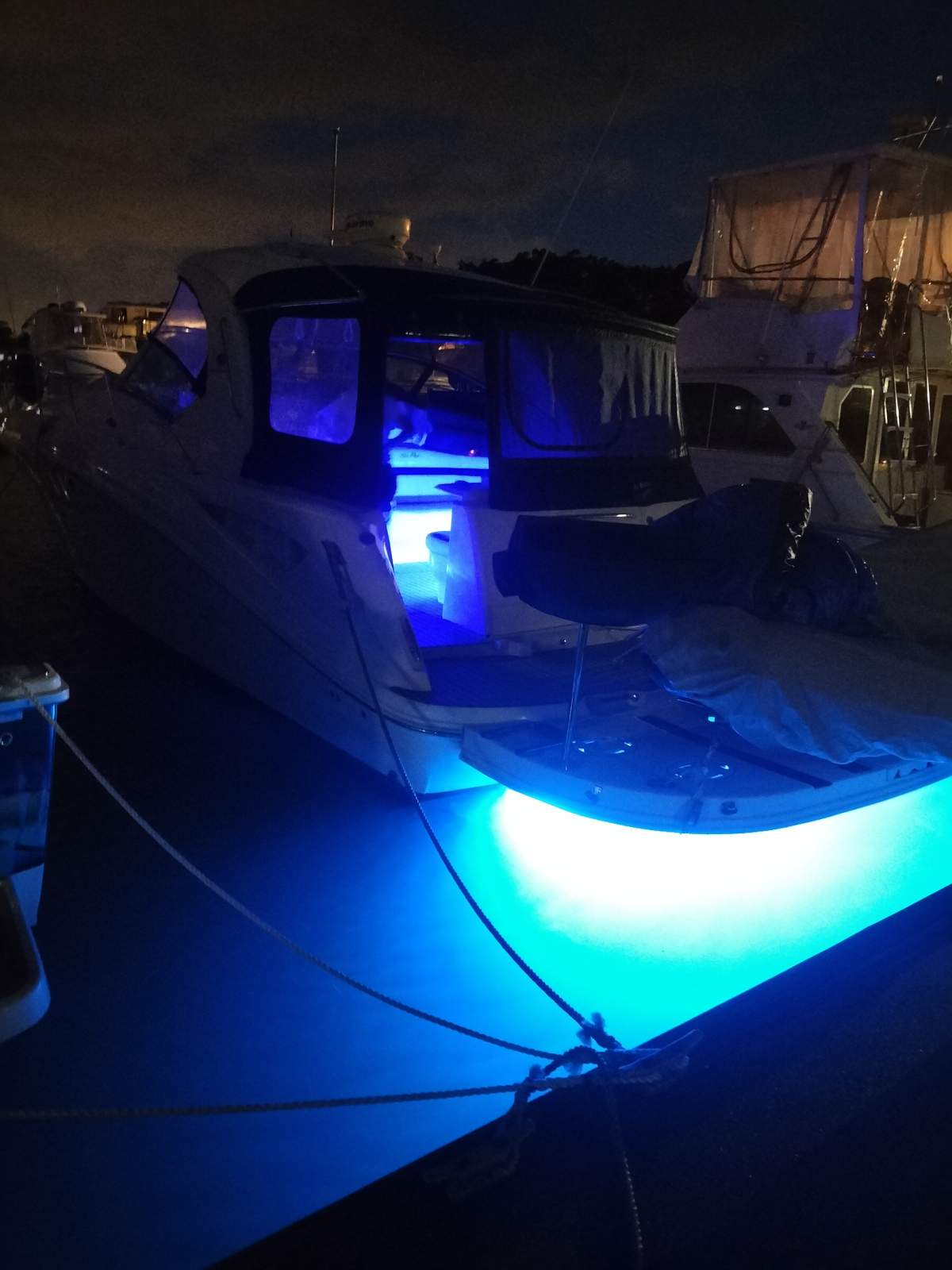 Sea Ray 425 Sundancer Extended swim platform