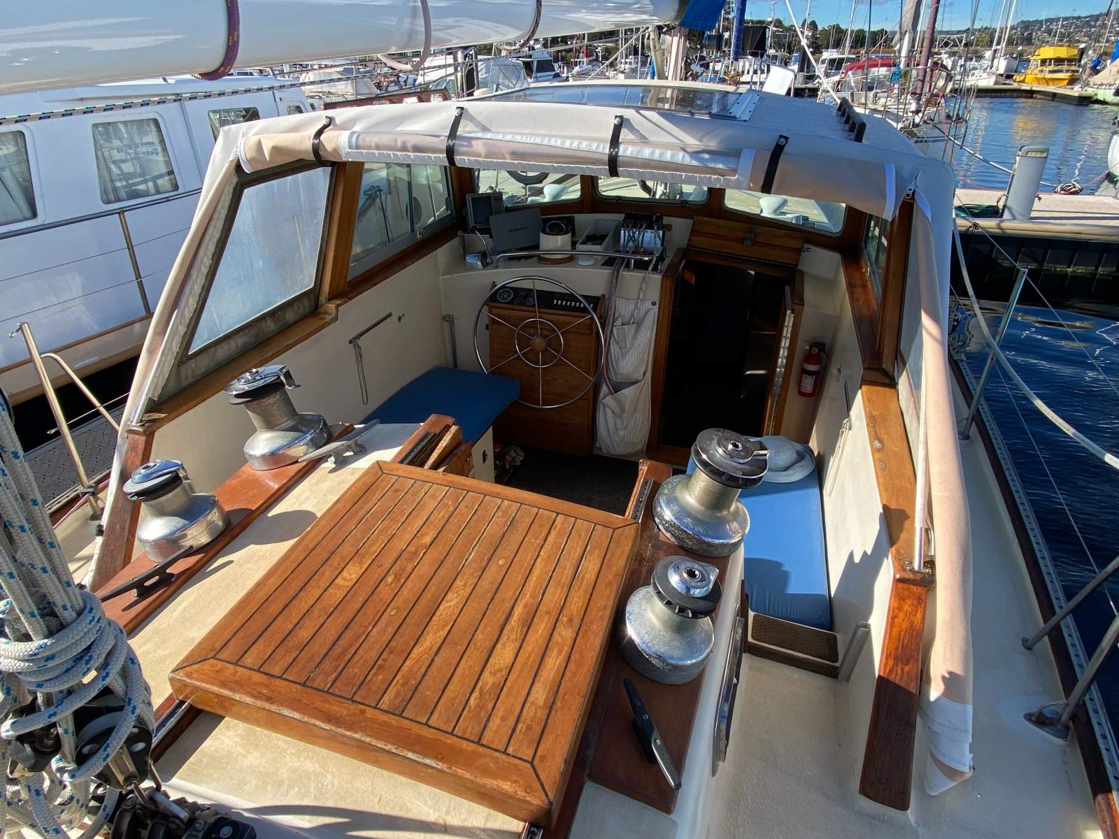 Salar 40 Pilothouse Tardis V