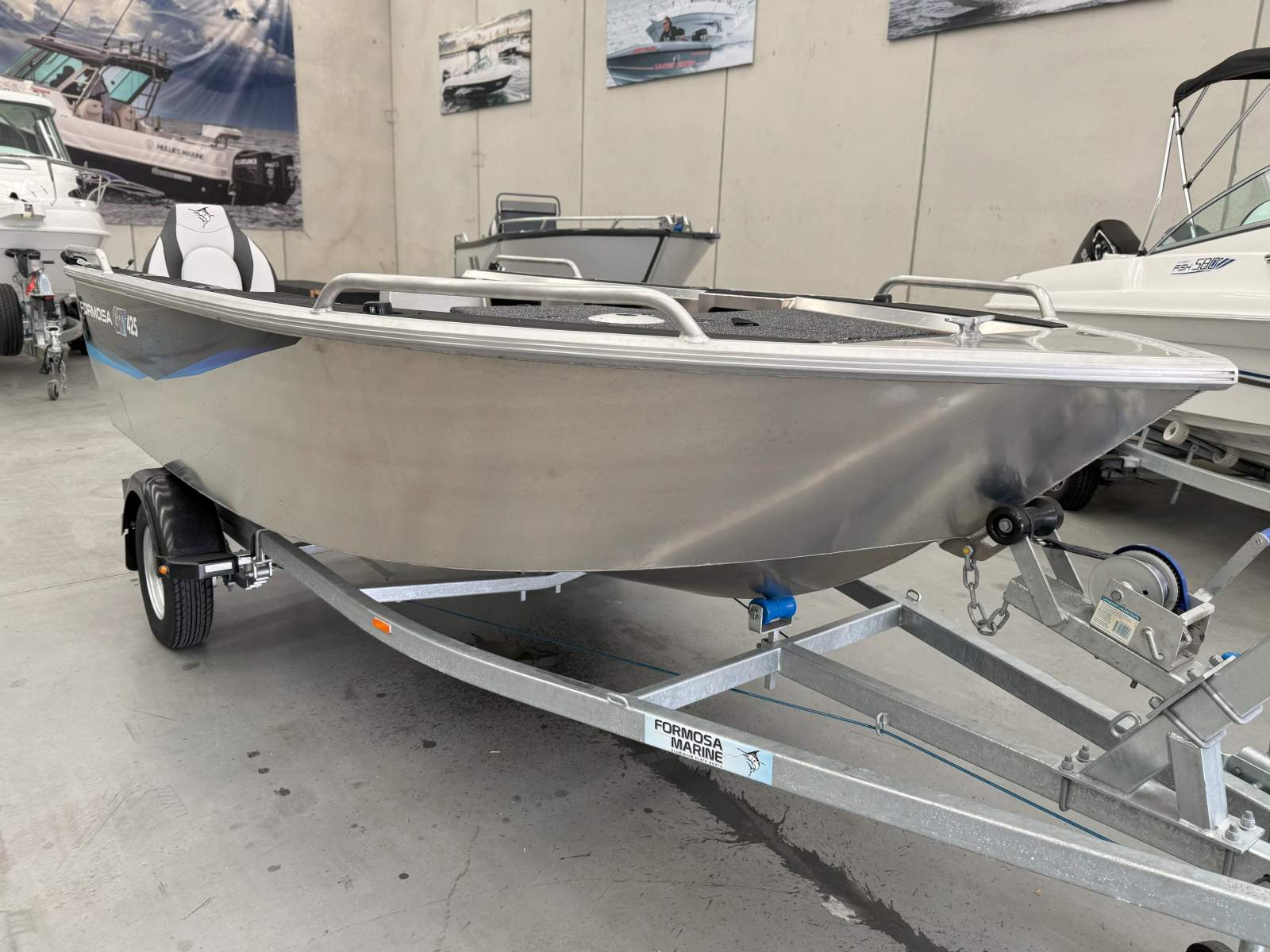Formosa 425 GRT Tiller