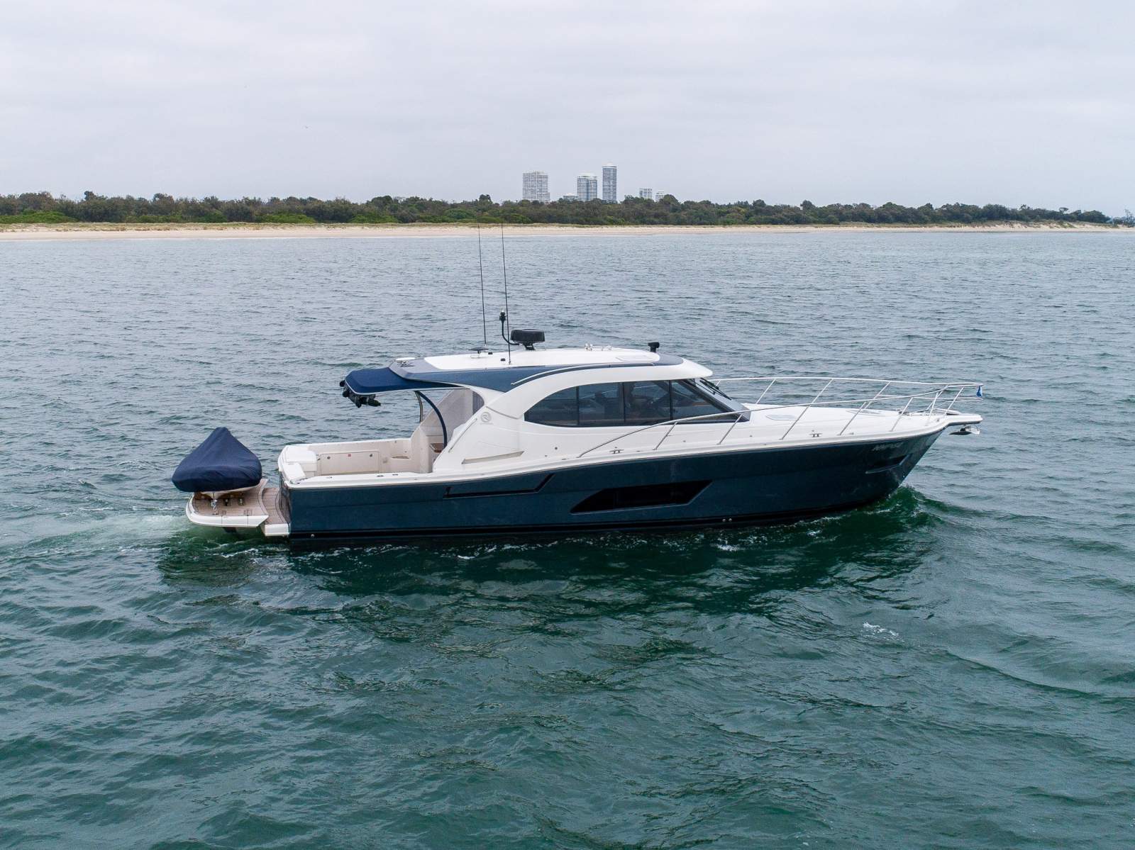 Riviera 445 SUV - Seakeeper 6 Gyro