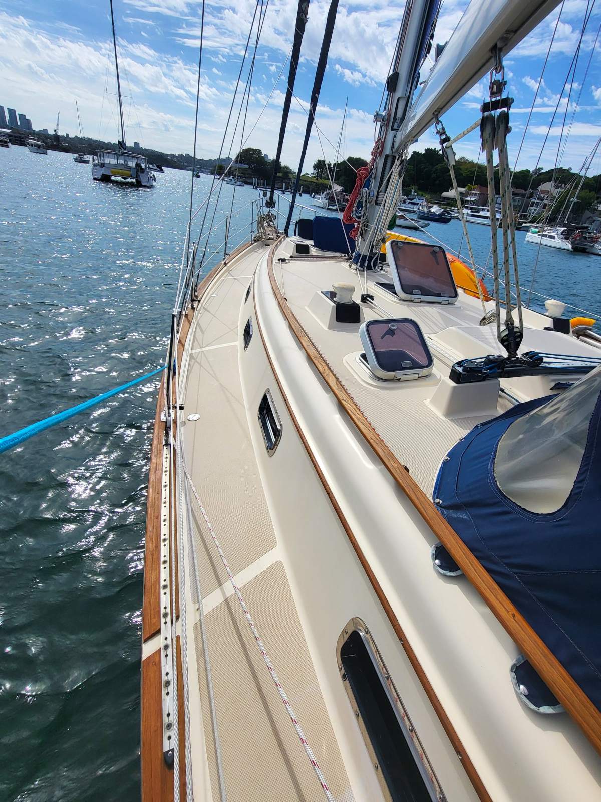 Island Packet 40