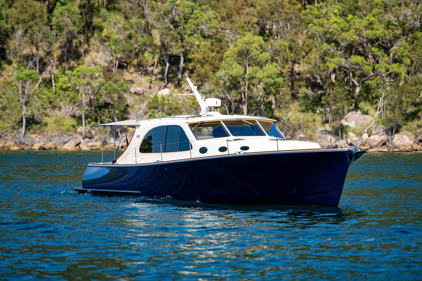 Palm Beach Motor Yachts 50 Sedan Capella