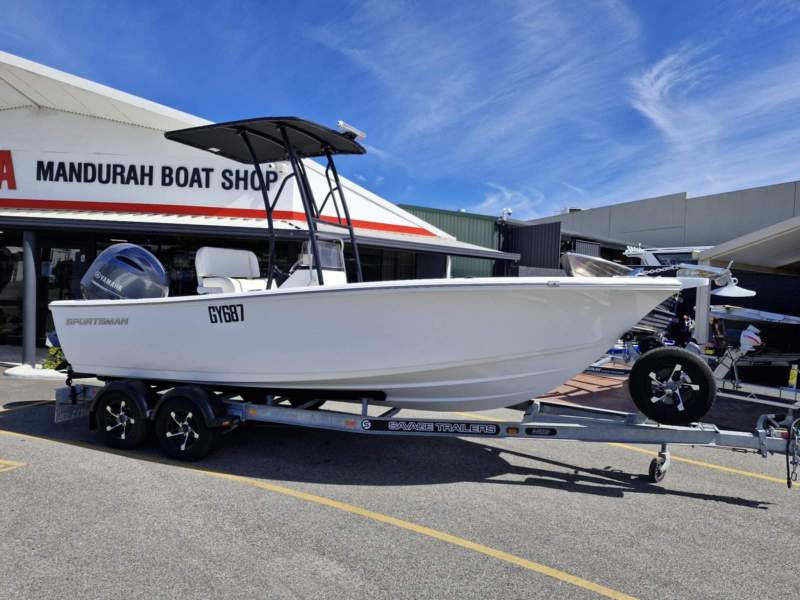 Sportsman Island Reef 19 Centre Console