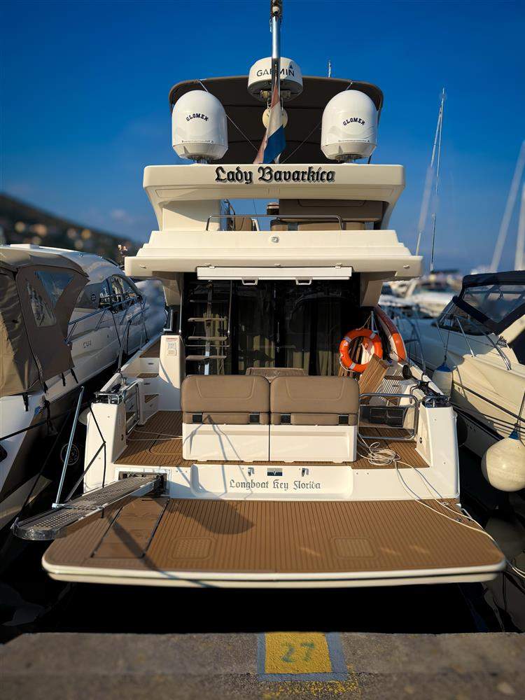 Bavaria 42