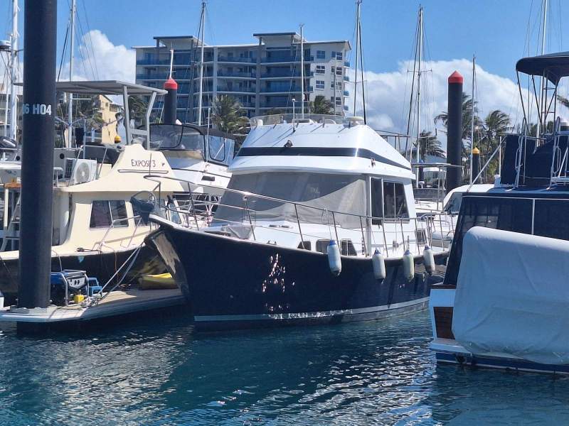 Pacific 36 Flybridge Motor yacht