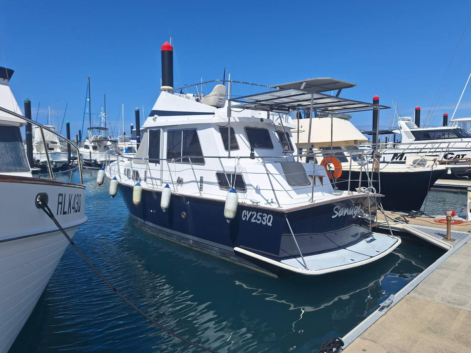 Pacific 36 Flybridge Motor yacht