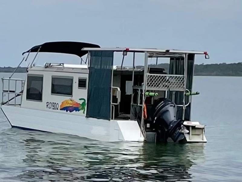 NQ Adventure Craft Houseboat