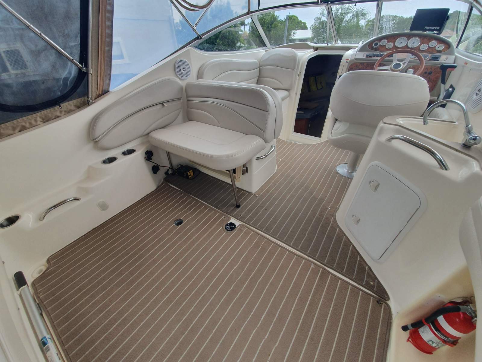 Larson Cabrio 240