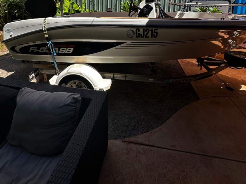 Fi-glass 475 Ski Angler Centre Console