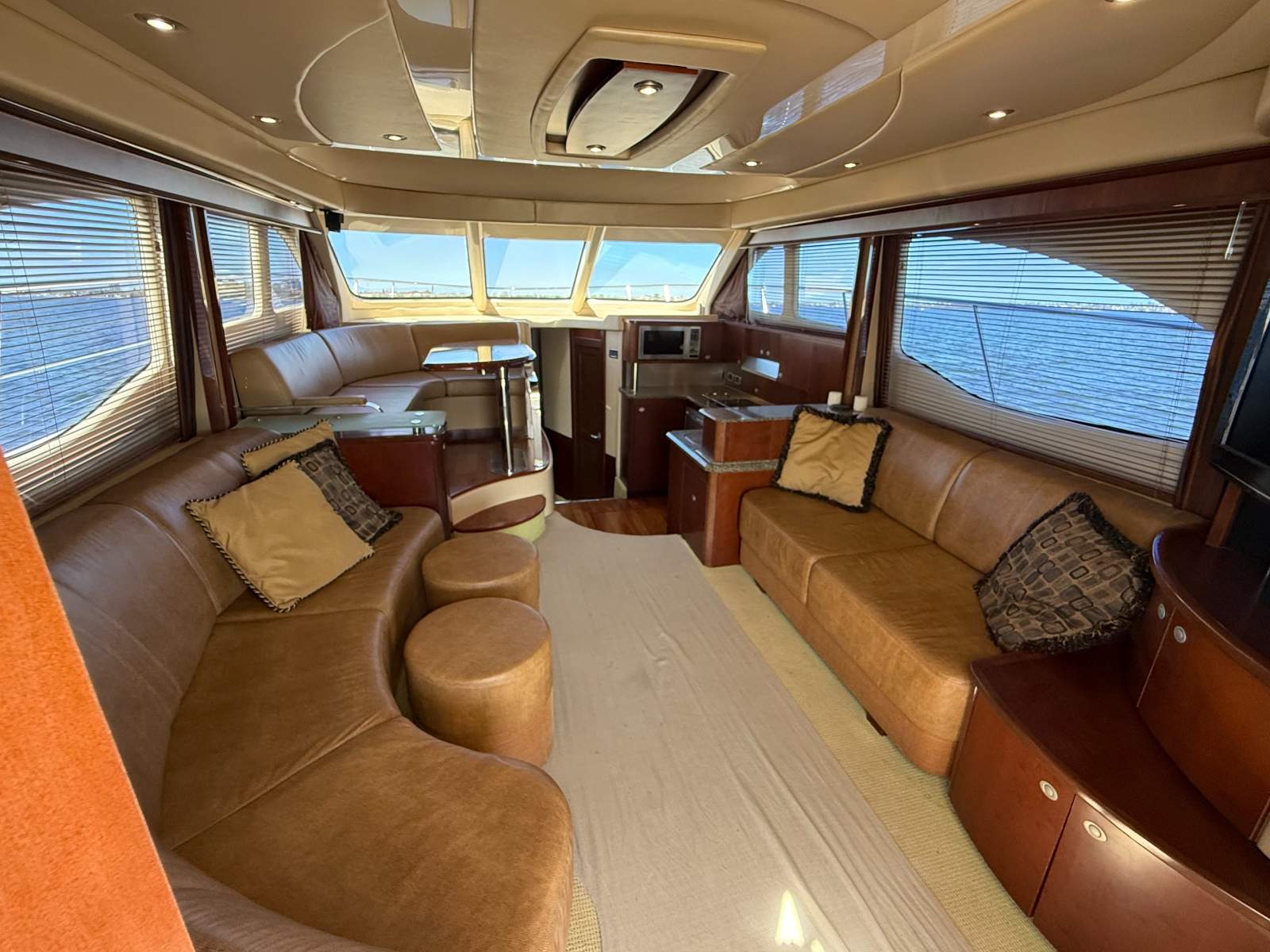 Sea Ray 52 Sedan Bridge