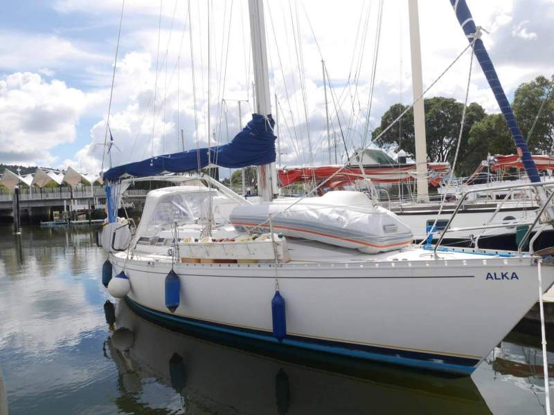 Beneteau First 375 Offshore or Coastal Cruiser