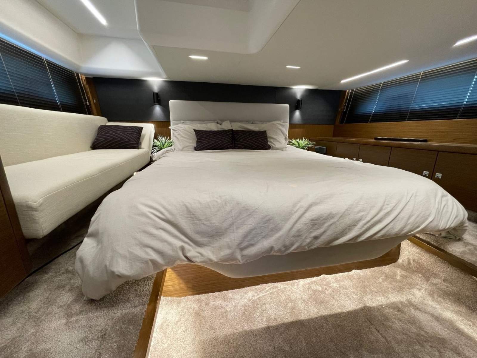  Bavaria R40 Fly Boat Brokers of Tasmania