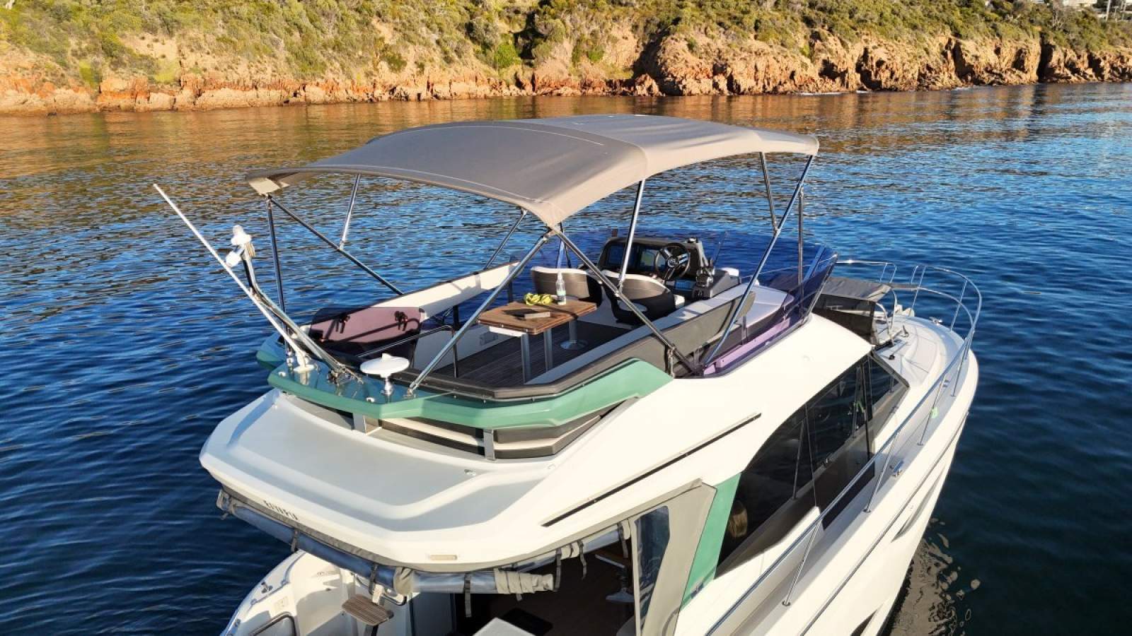 Bavaria R40 Fly