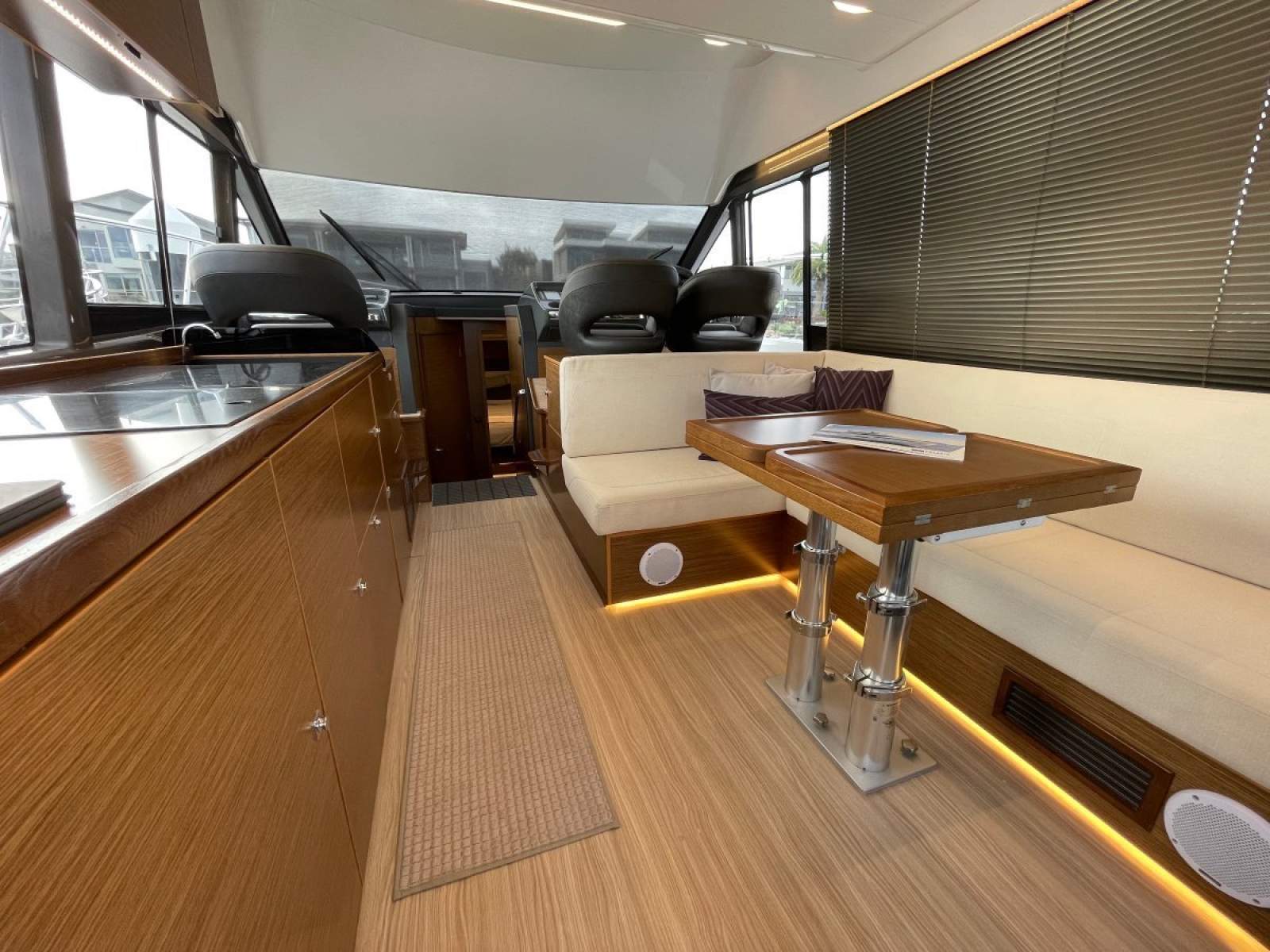 Bavaria R40 Fly Boat Brokers of Tasmania