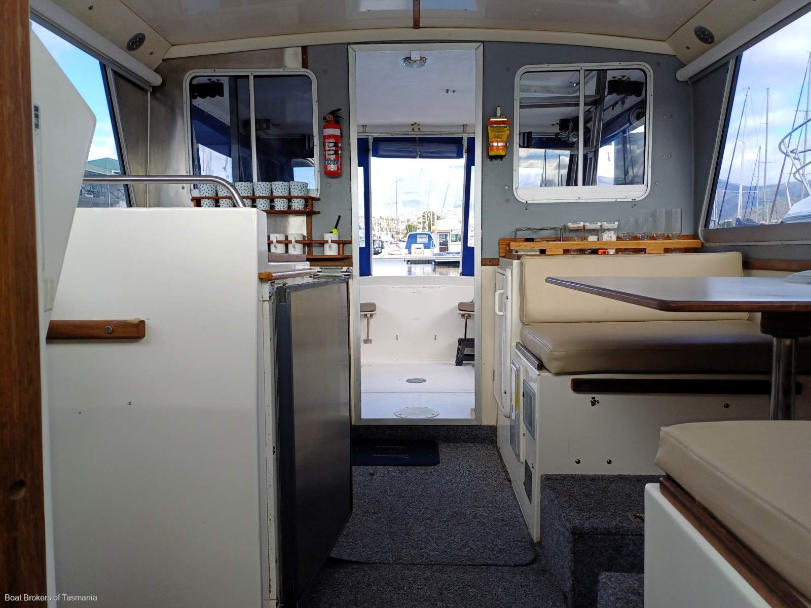 ESPRIT Seaway 33 Flybridge Ideal weekender with a late model diesel inboard. Boat Brokers of Tasmania