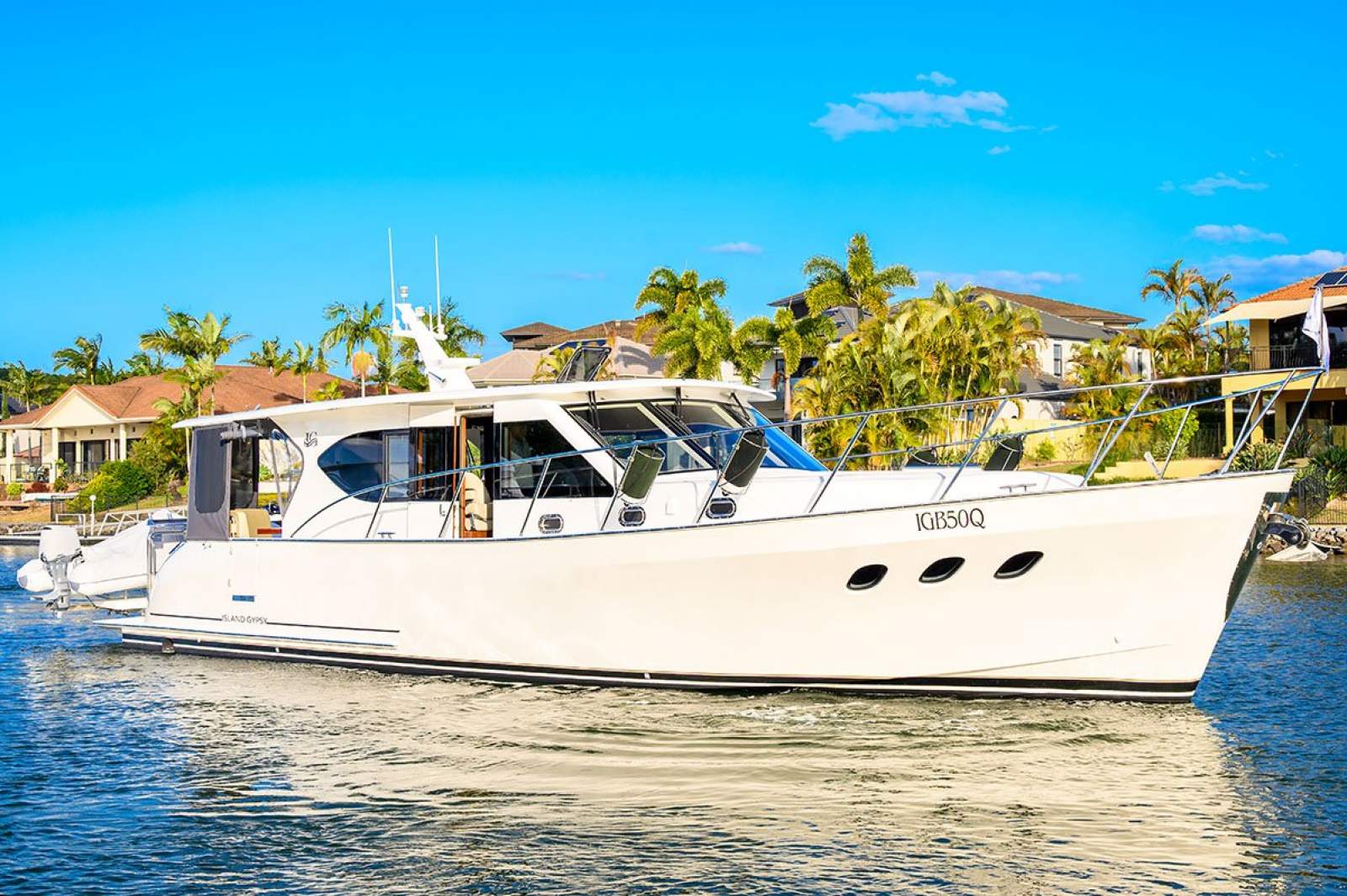 Island Gypsy Newport 500 Sedan Cruiser