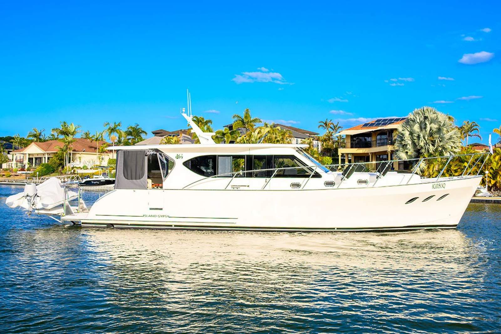 Island Gypsy Newport 500 Sedan Cruiser