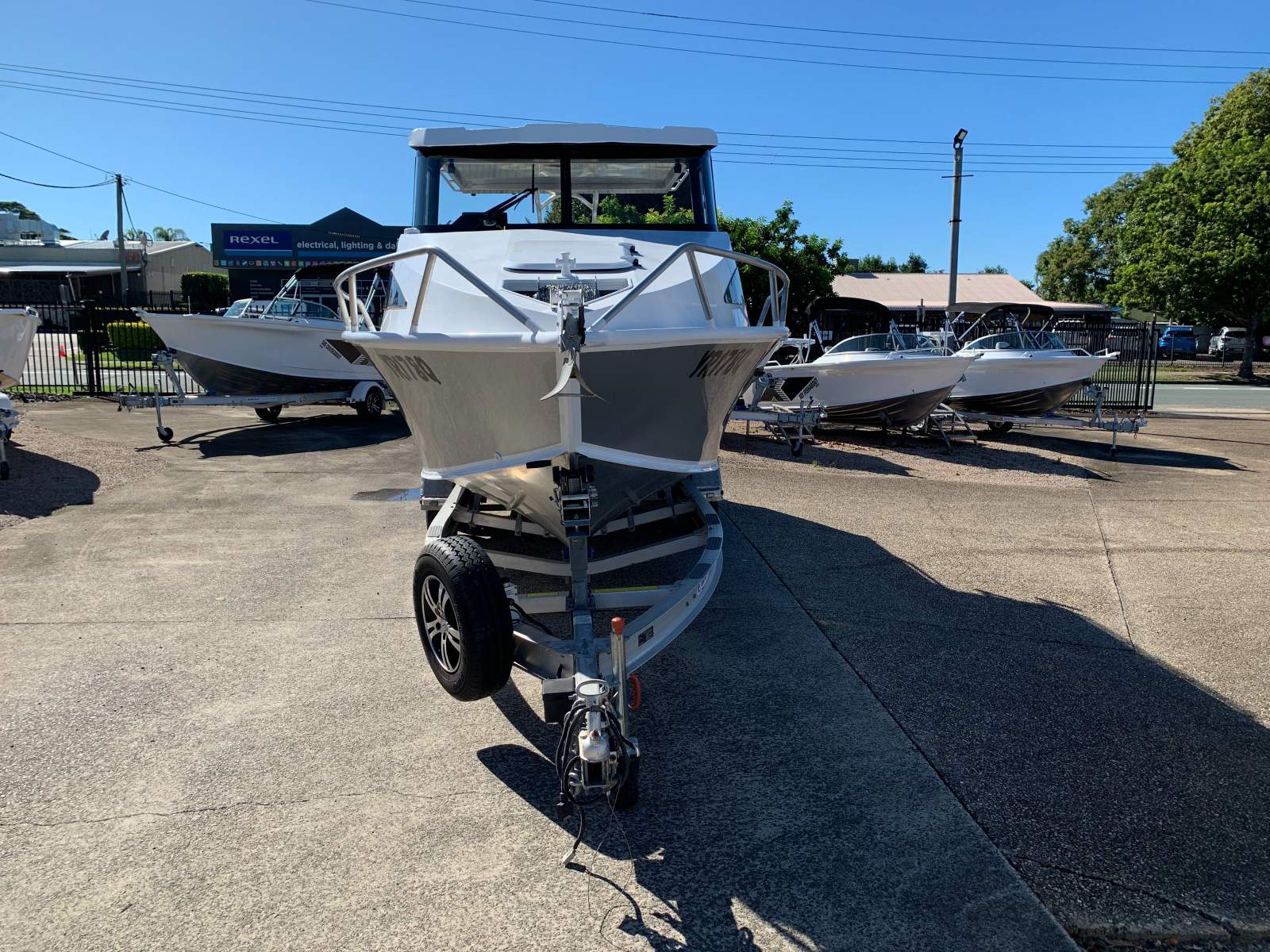 Quintrex 690 Trident HARD TOP