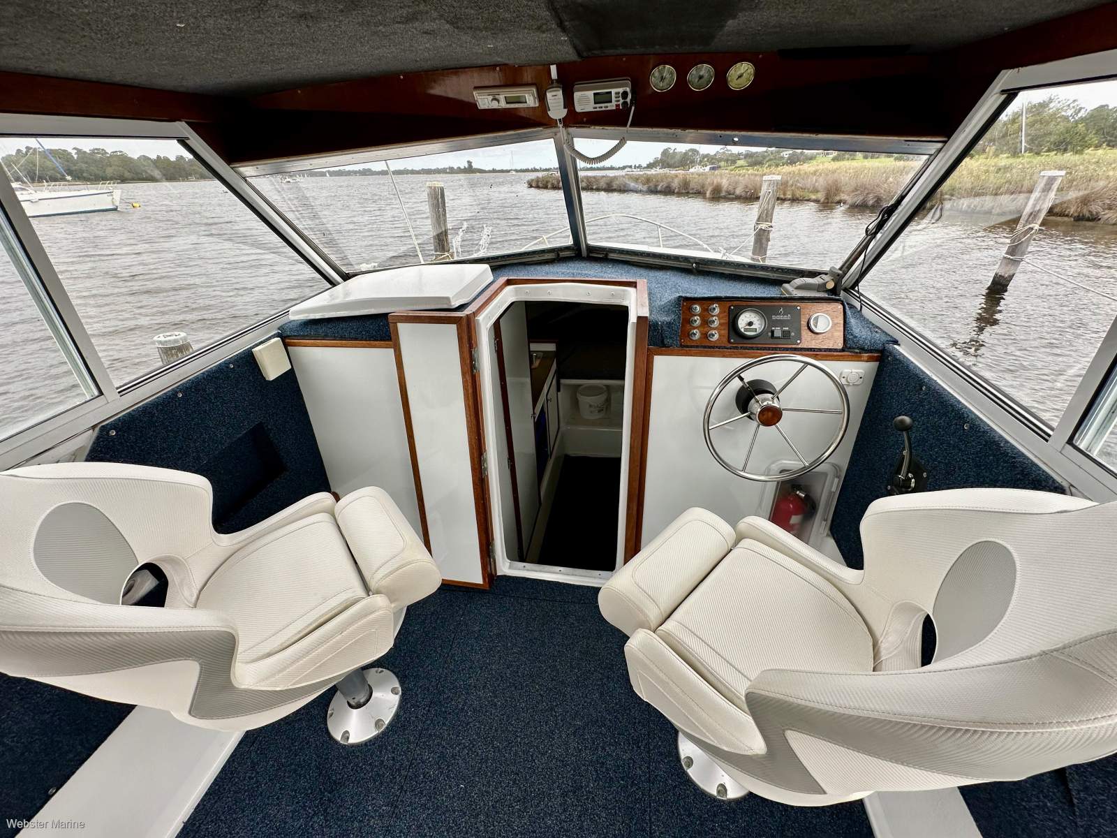Chris Craft Custom 25 - Shaft Drive Diesel
