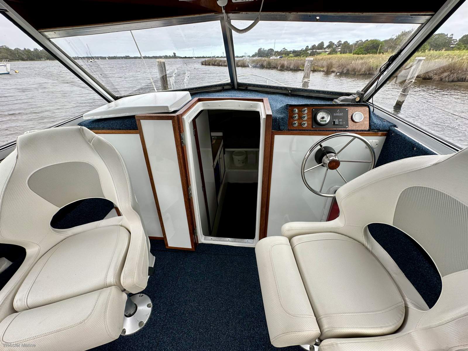 Chris Craft Custom 25 - Shaft Drive Diesel