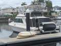 Mustang 3800 Flybridge Cruiser