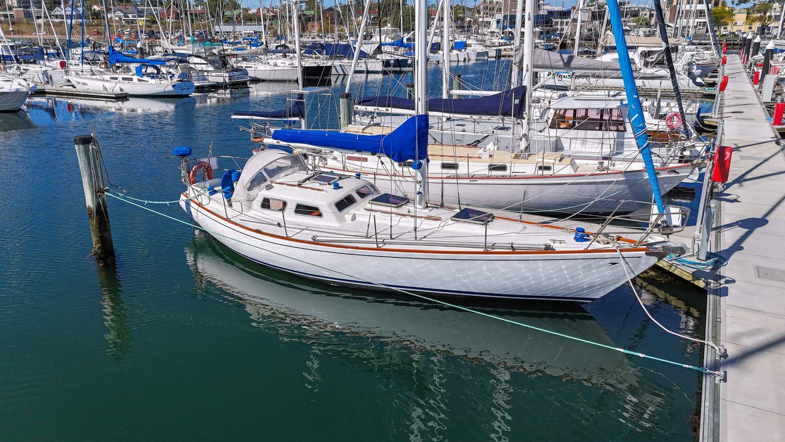 Duncanson 35 EXCELLENT CONDITION, MANY UPGRADES!