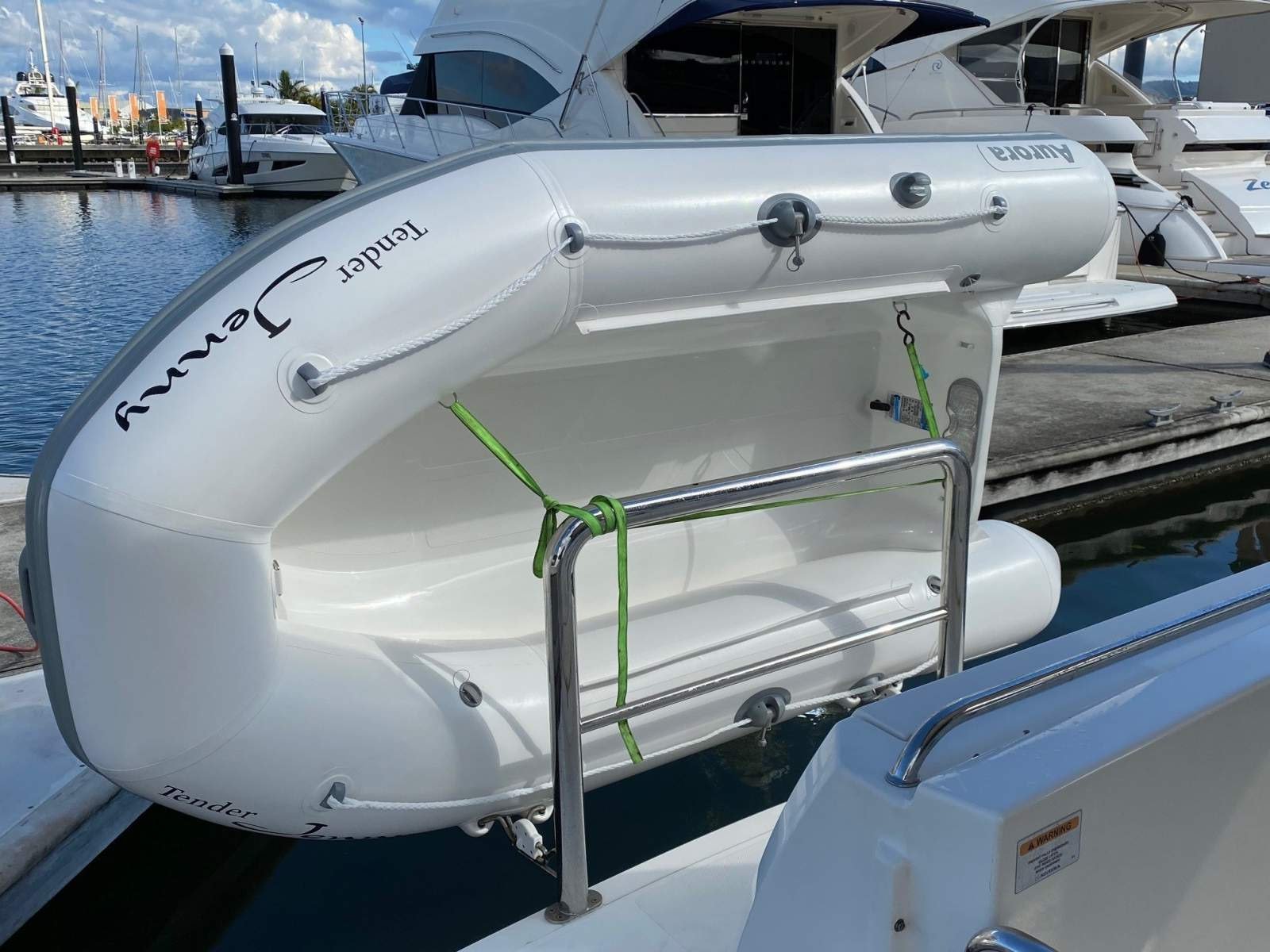Aurora Adventure V290 -tender:Aurora Adventure V 290