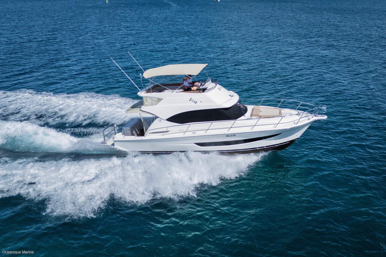 Riviera 39 Sports Motor Yacht
