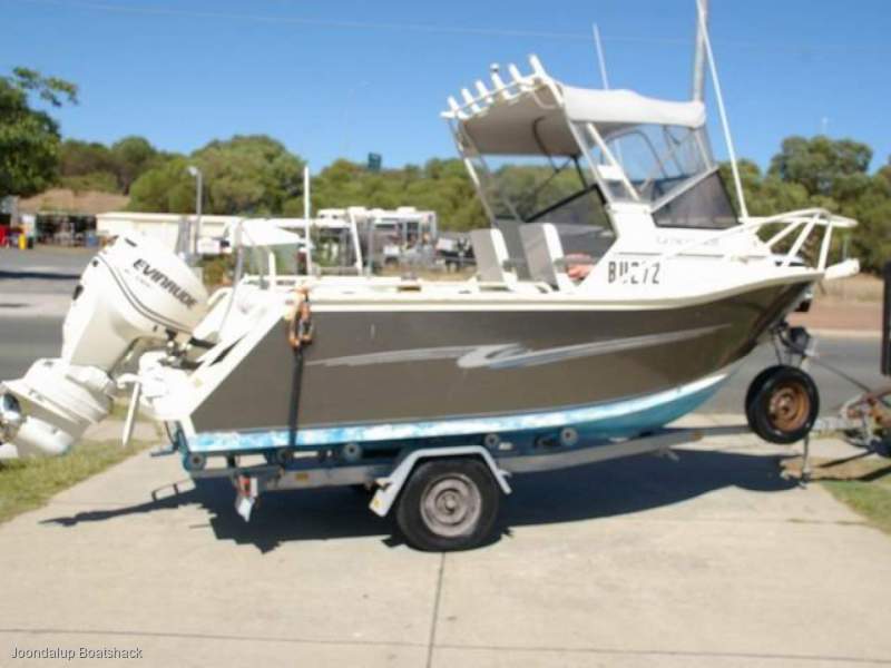 Genesis 520 Sports with 2010 motor