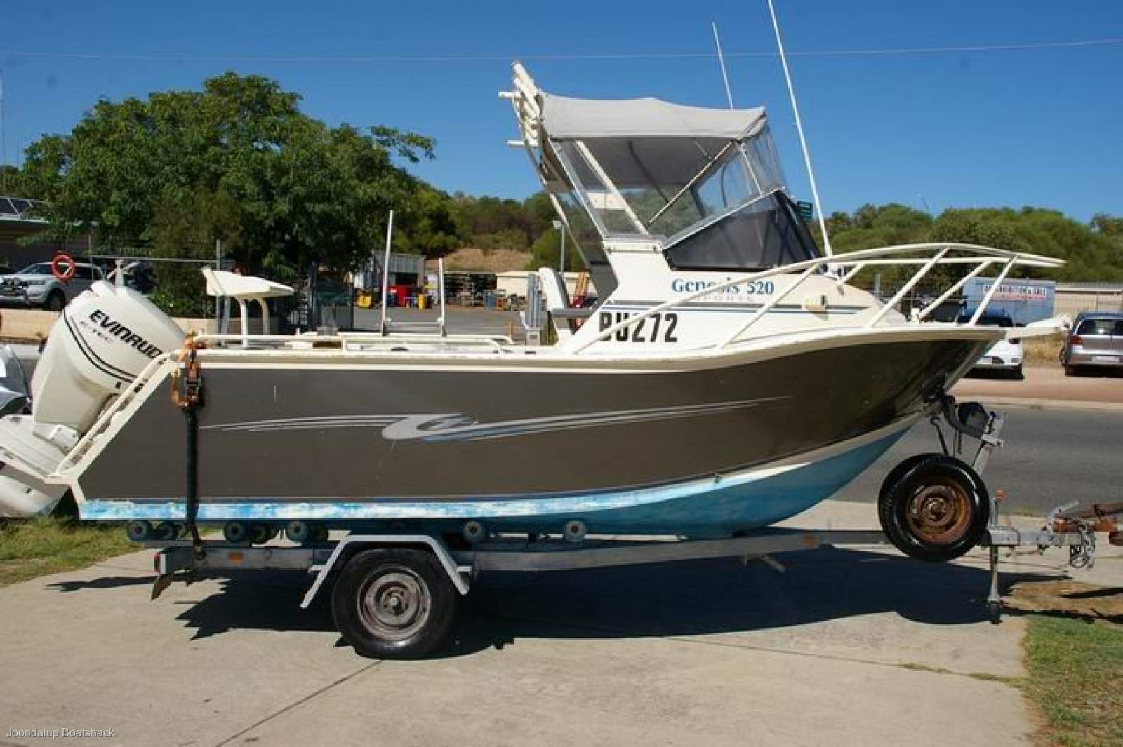 Genesis 520 Sports with 2010 motor